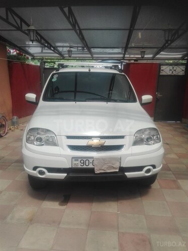 Chevrolet Niva 2016, 90,000 km - 1.7 l - Qusar