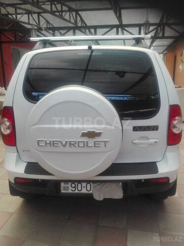 Chevrolet Niva 2016, 90,000 km - 1.7 l - Qusar