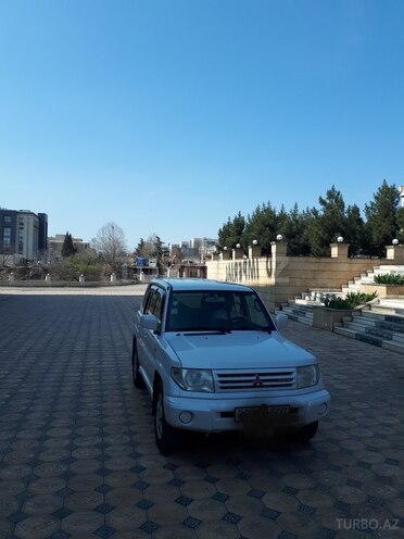Mitsubishi Pajero io 2000, 186,000 km - 2.0 l - Gəncə