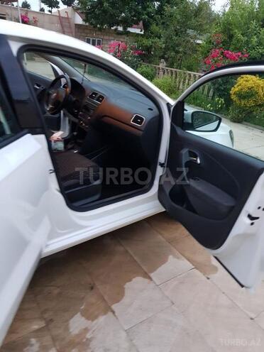 Volkswagen Polo 2012, 135,000 km - 1.6 l - Bakı