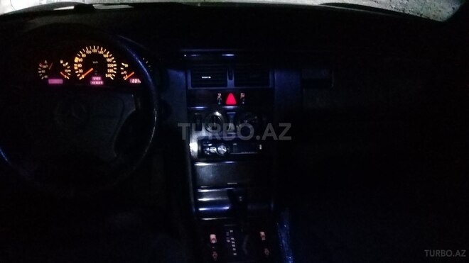 Mercedes E 240 1996, 461,000 km - 2.4 l - Bakı