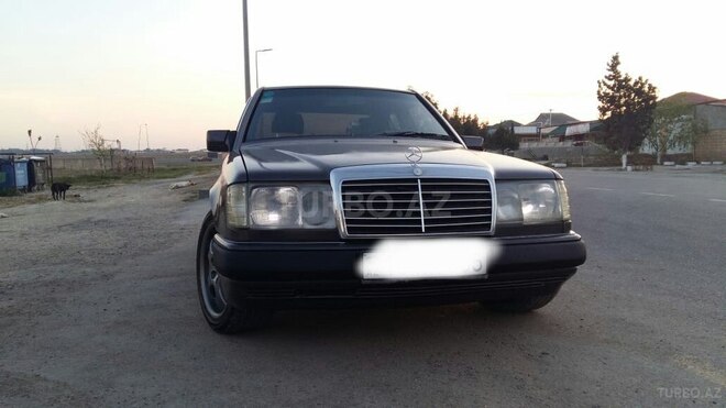 Mercedes E 200 1992, 250,000 km - 2.0 l - Bakı