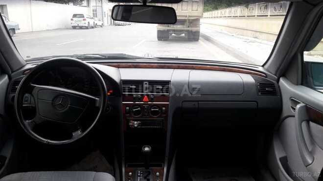 Mercedes C 220 1998, 260,000 km - 2.2 l - Bakı