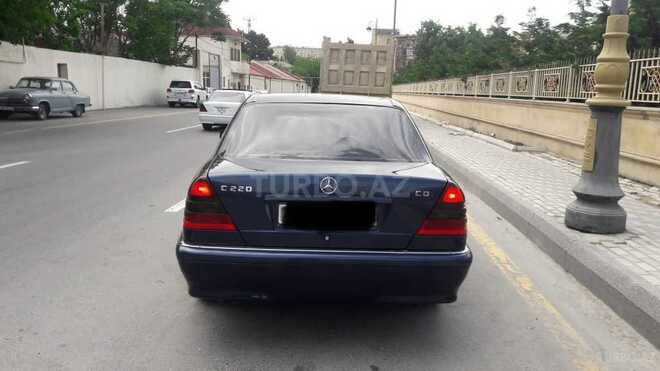 Mercedes C 220 1998, 260,000 km - 2.2 l - Bakı