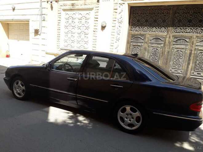 Mercedes E 270 2000, 300,000 km - 2.7 л - Bakı
