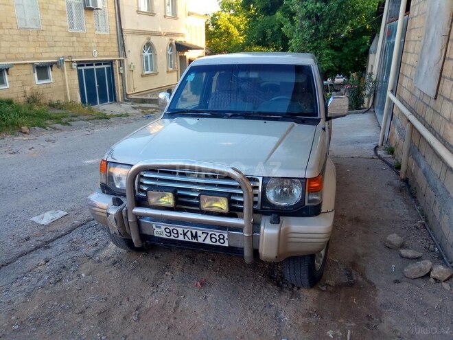 Mitsubishi Pajero 1993, 120,000 km - 2.5 l - Şamaxı