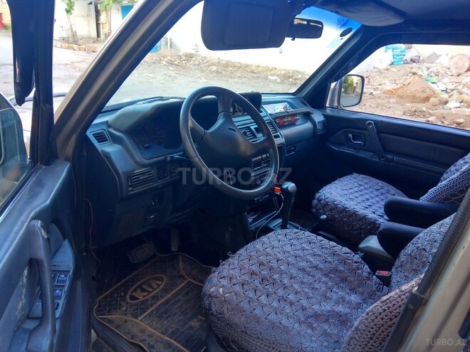 Mitsubishi Pajero 1993, 120,000 km - 2.5 l - Şamaxı