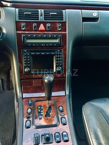 Mercedes E 240 2000, 191,997 km - 2.6 l - Zaqatala