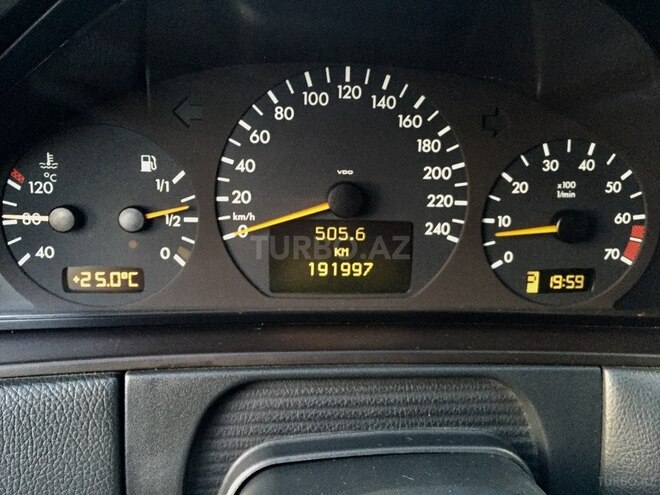 Mercedes E 240 2000, 191,997 km - 2.6 l - Zaqatala