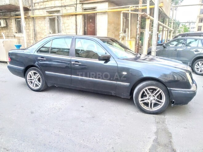 Mercedes E 230 1996, 430,000 km - 2.3 l - Bakı