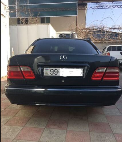 Mercedes E 240 2000, 149,000 km - 2.4 l - Bakı