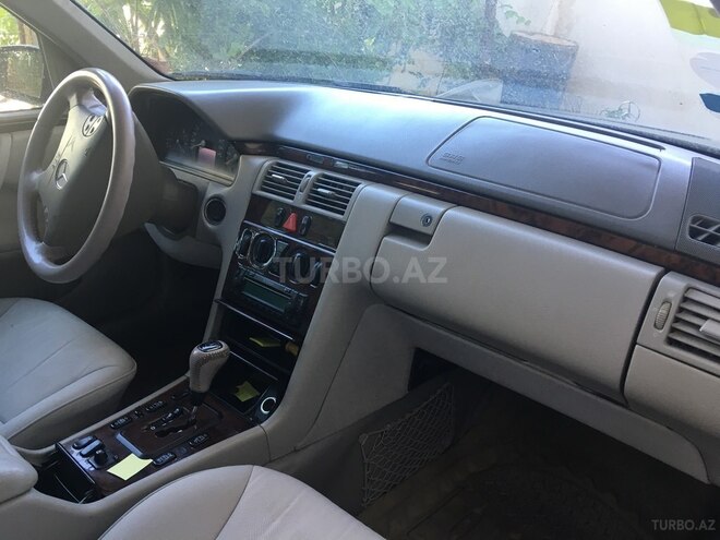 Mercedes E 240 2000, 149,000 km - 2.4 l - Bakı