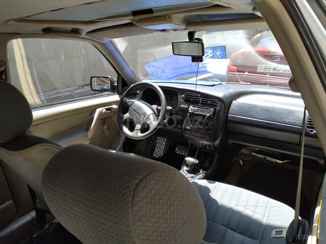 Volkswagen Golf 1994, 342,000 km - 1.8 l - Bakı