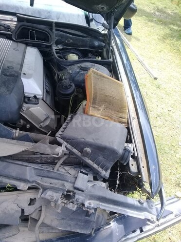 BMW 735 1999, 250,000 km - 3.5 l - Şirvan