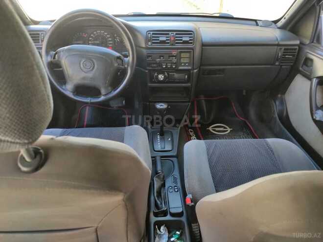 Opel Vectra 1995, 32,560 km - 2.0 l - Bakı