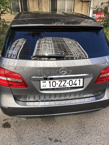 Mercedes B 180 2013, 111,000 km - 1.7 l - Bakı