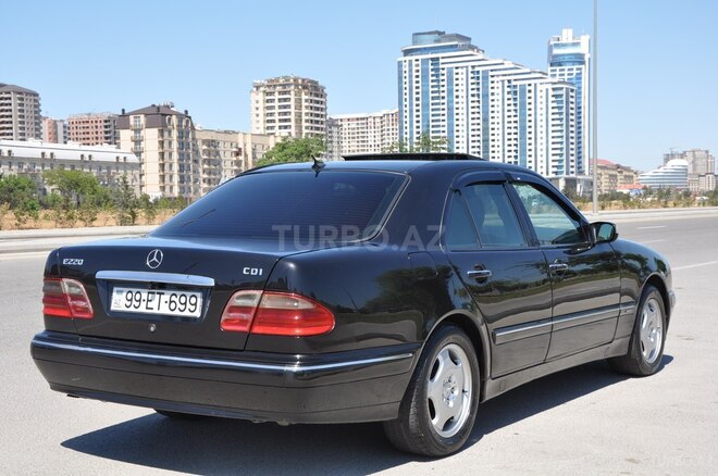 Mercedes E 220 2000, 341,000 km - 2.2 l - Bakı