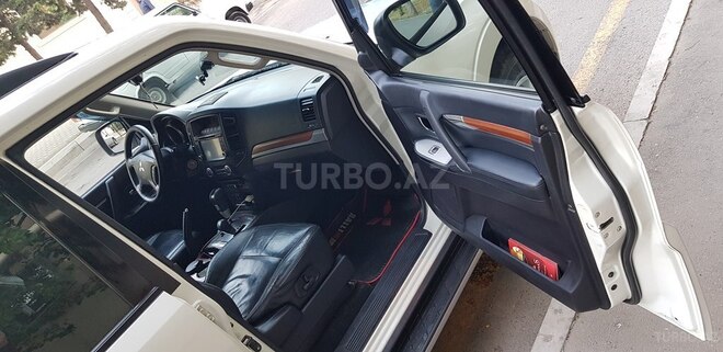 Mitsubishi Pajero 2007, 199,000 km - 3.0 l - Bakı
