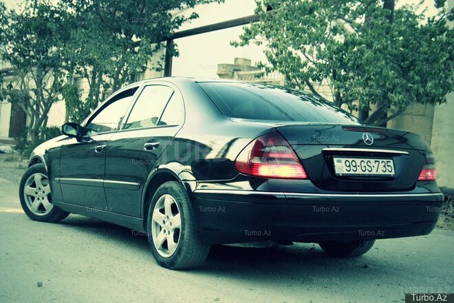 Mercedes E 220 2002, 258,000 km - 2.2 l - Bakı