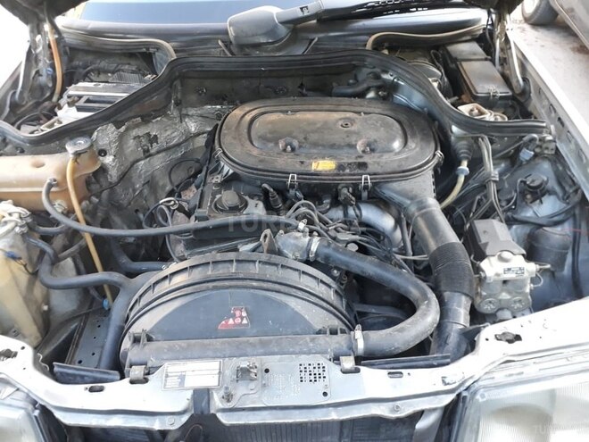 Mercedes E 200 1992, 258,000 km - 2.0 l - Bakı