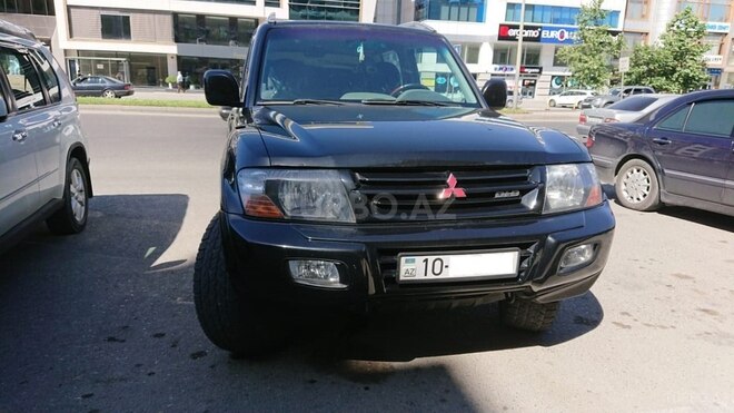 Mitsubishi Pajero 2001, 190,000 km - 3.2 l - Bakı