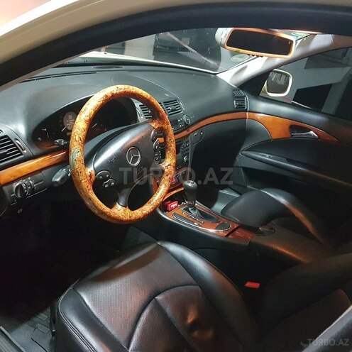Mercedes E 220 2007, 418,000 km - 2.2 l - Bakı