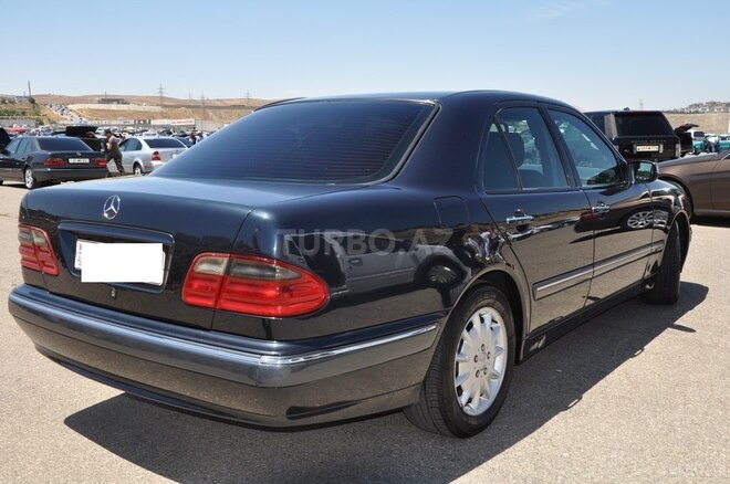 Mercedes E 270 2000, 238,000 km - 2.7 l - Bakı