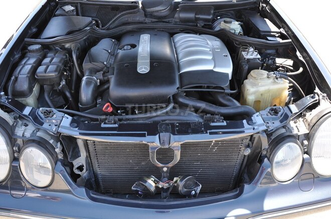 Mercedes E 270 2000, 238,000 km - 2.7 l - Bakı
