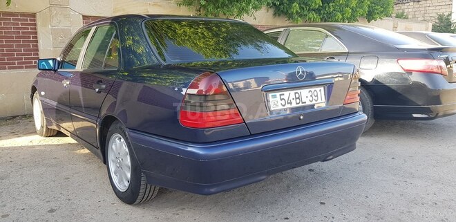Mercedes C 180 1997, 240,000 km - 1.8 l - Sabirabad