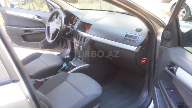 Opel Astra 2006, 157,000 km - 1.4 л - Bakı