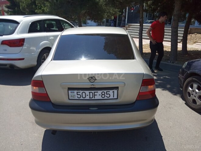 Opel Vectra 1996, 250,000 km - 2.0 l - Bakı