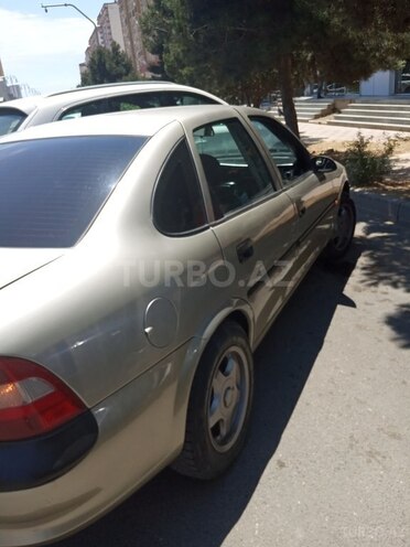 Opel Vectra 1996, 250,000 km - 2.0 l - Bakı