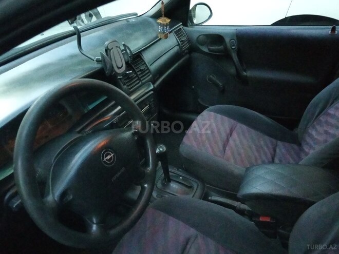 Opel Vectra 1996, 250,000 km - 2.0 l - Bakı