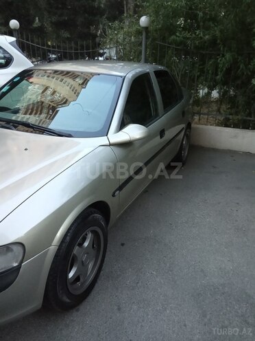 Opel Vectra 1996, 250,000 km - 2.0 l - Bakı