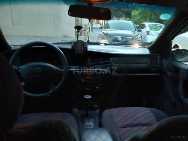 Opel Vectra 1996, 250,000 km - 2.0 l - Bakı