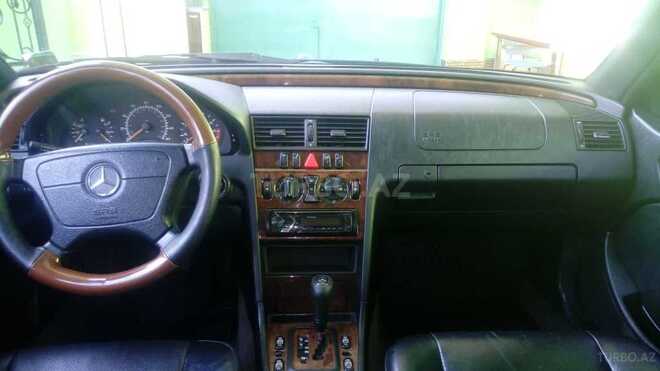 Mercedes C 180 2000, 148,000 km - 2.3 l - Mingəçevir