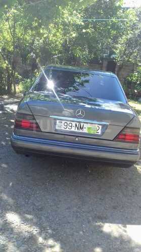 Mercedes E 250 1995, 477,589 km - 2.5 l - Masallı