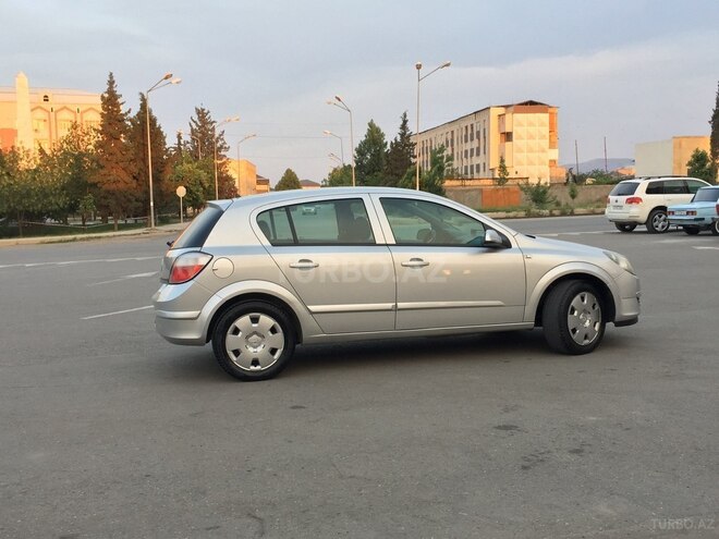 Opel Astra 2005, 254,000 km - 1.4 l - Gəncə