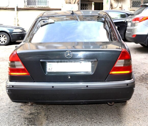 Mercedes C 180 1995, 483,600 km - 1.8 l - Bakı