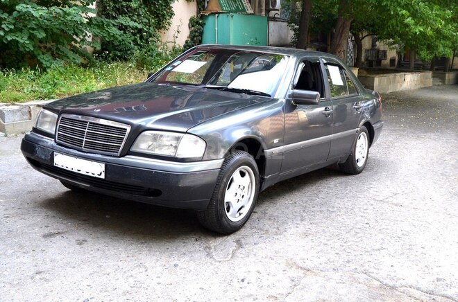 Mercedes C 180 1995, 483,600 km - 1.8 l - Bakı
