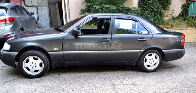 Mercedes C 180 1995, 483,600 km - 1.8 l - Bakı
