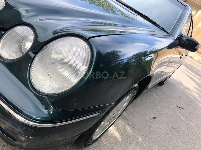 Mercedes E 240 2000, 305,200 km - 2.6 л - Bakı