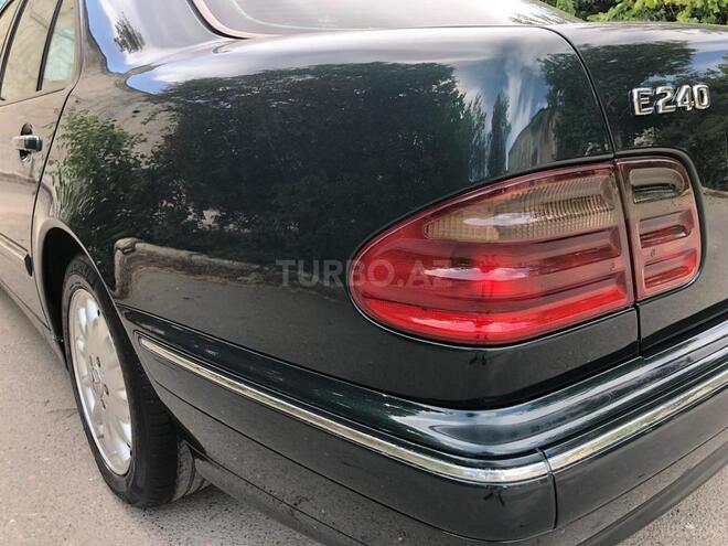 Mercedes E 240 2000, 305,200 km - 2.6 л - Bakı
