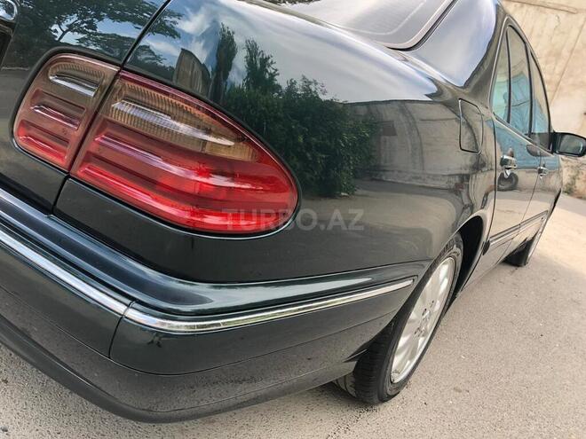 Mercedes E 240 2000, 305,200 km - 2.6 л - Bakı