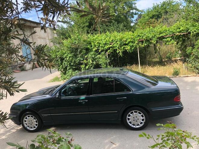 Mercedes E 240 2000, 305,200 km - 2.6 л - Bakı
