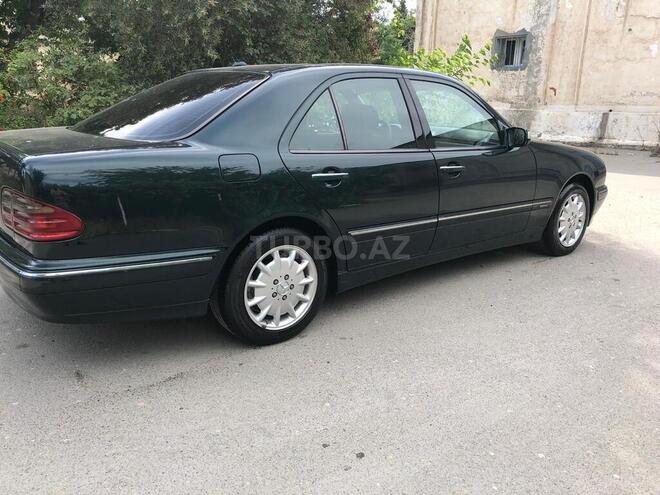 Mercedes E 240 2000, 305,200 km - 2.6 л - Bakı