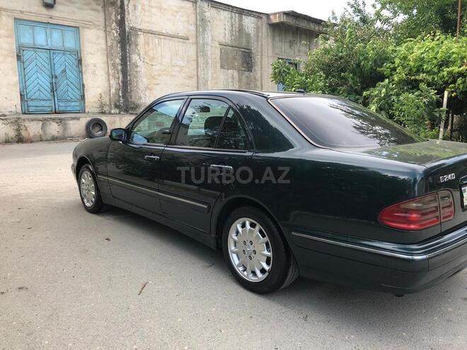Mercedes E 240 2000, 305,200 km - 2.6 л - Bakı