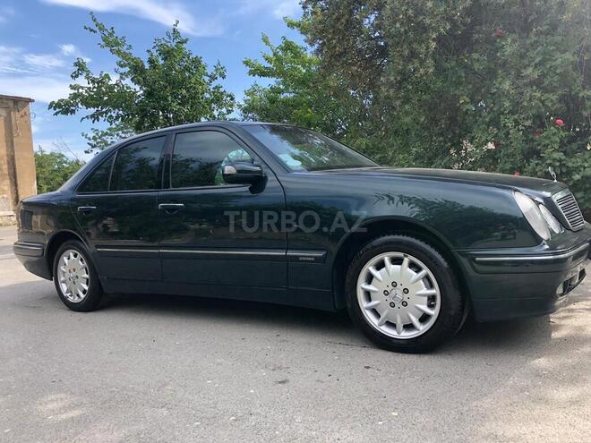 Mercedes E 240 2000, 305,200 km - 2.6 л - Bakı