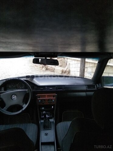 Mercedes E 250 1992, 700,000 km - 2.5 л - Bakı