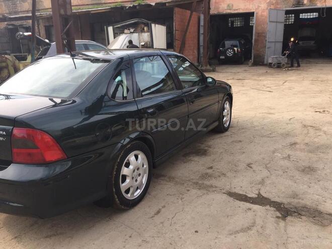 Opel Vectra 2000, 200,000 km - 1.8 l - Bakı